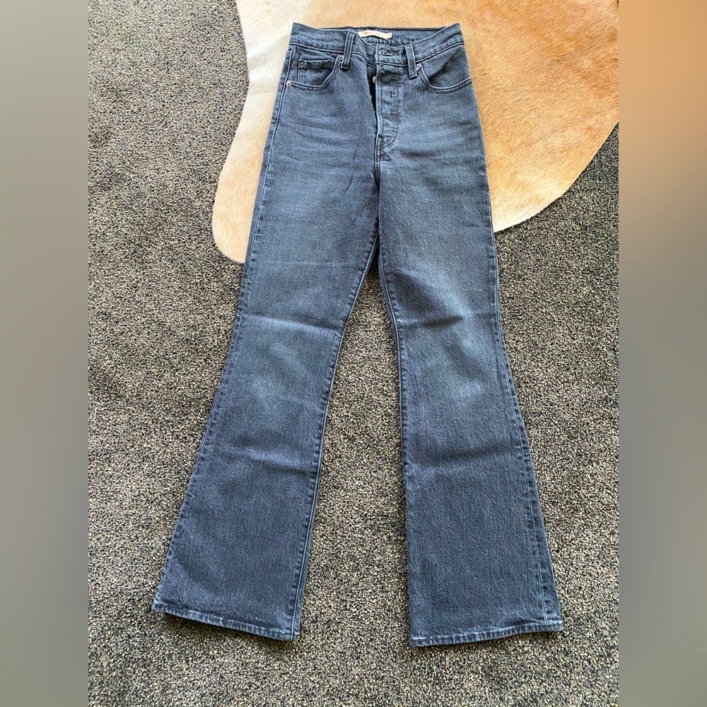 Levi’s Ribcage Flare